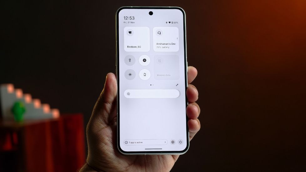 Nothing OS 4.0 2x2 quick settings Nothing OS 4.0 2x2 quick settings