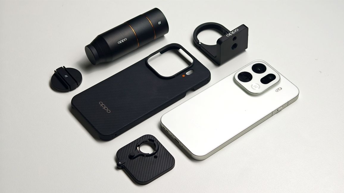 Oppo Find X9 Pro Hasselblad Teleconverter Kit laid on the table next to the phone