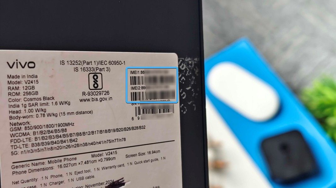 Vivo retail box with a white sticker with IMEI on it Vivo retail box with a white sticker with IMEI on it