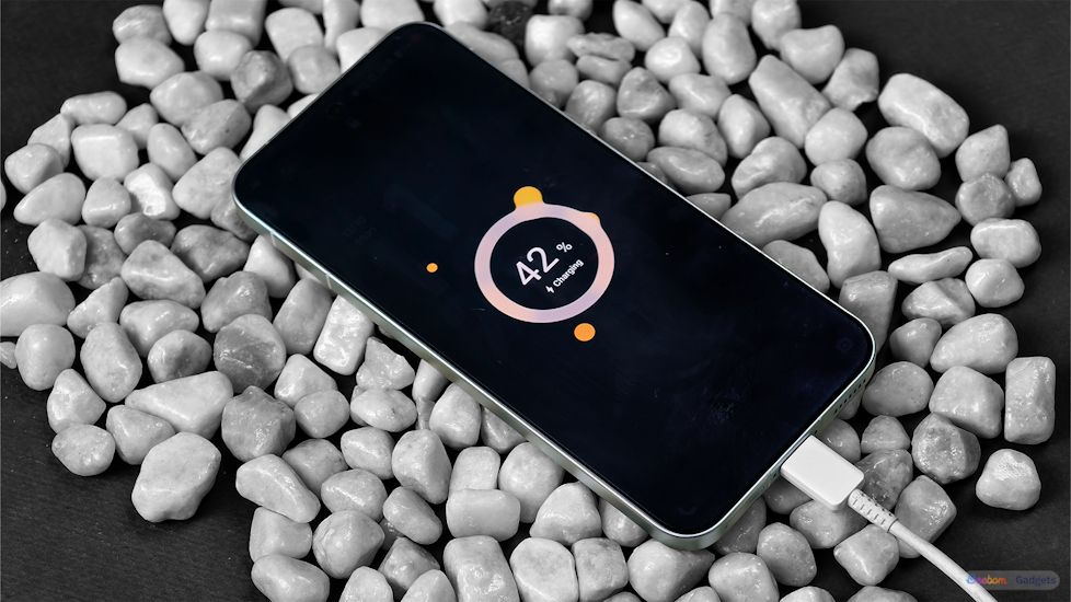 iQOO 15 charging iQOO 15 charging