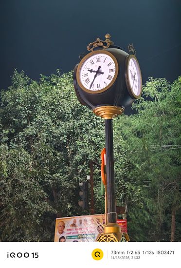 iQOO 15 night shot clock 73mm iQOO 15 night shot clock 73mm