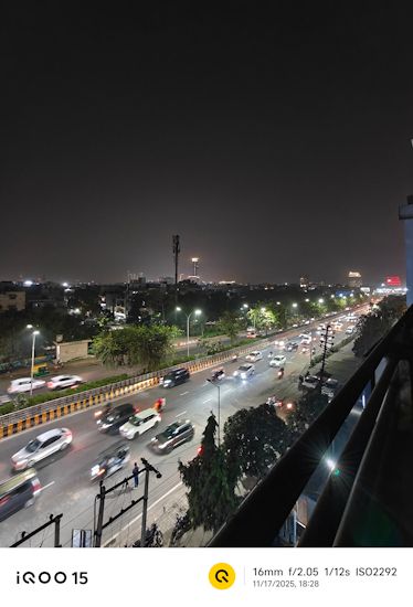 iQOO 15 night shot street 16mm iQOO 15 night shot street 16mm
