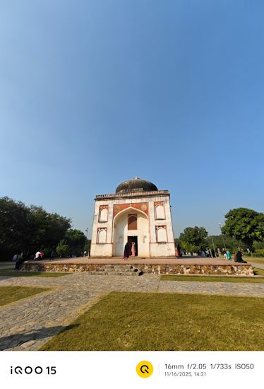 iQOO 15 16mm daytime shot of tomb iQOO 15 16mm daytime shot of tomb