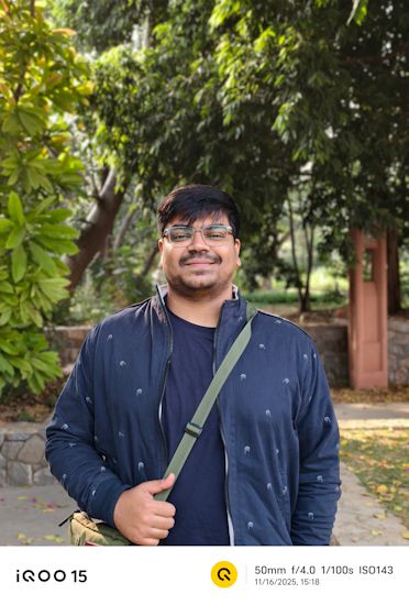 iQOO 15 portrait shot outdoors daytime iQOO 15 portrait shot outdoors daytime