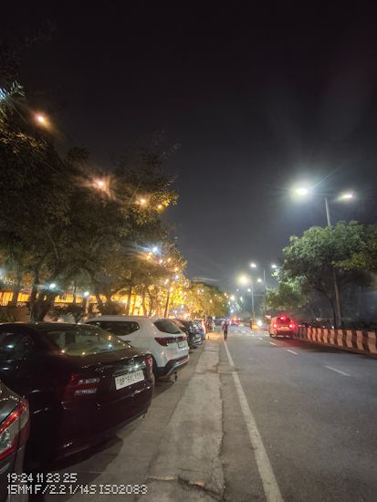 Phone 3a Lite 15mm street lights shot