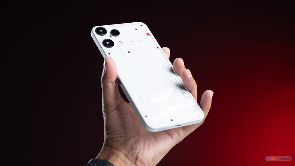 Phone 3a Lite back panel design in hand