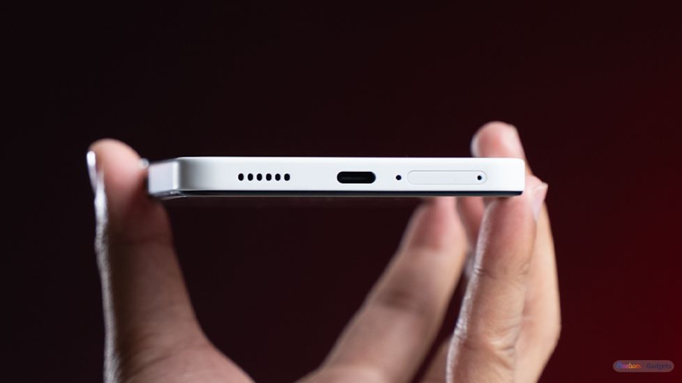 Phone 3a Lite bottom ports