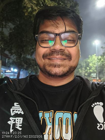 Phone 3a Lite night time portrait selfie