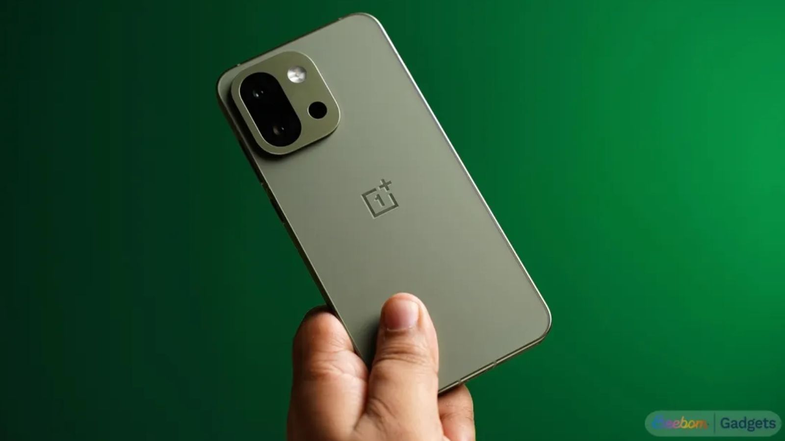 OnePlus 15s Leak Points to a Capable Telephoto Camera thumbnail