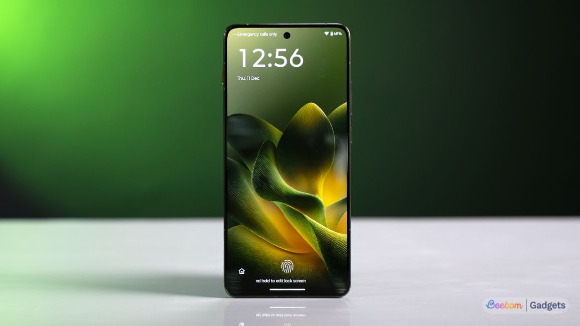 Motorola Edge 70 display from the front showcased