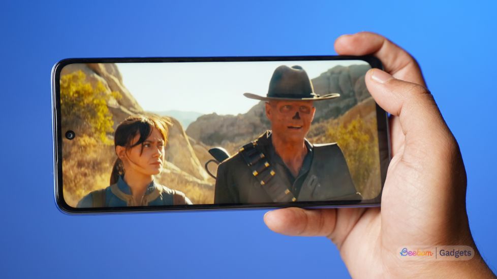 Moto G57 Power display quality