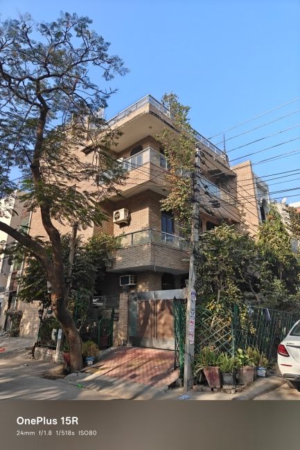 OnePlus 15R Main camera day shot 4