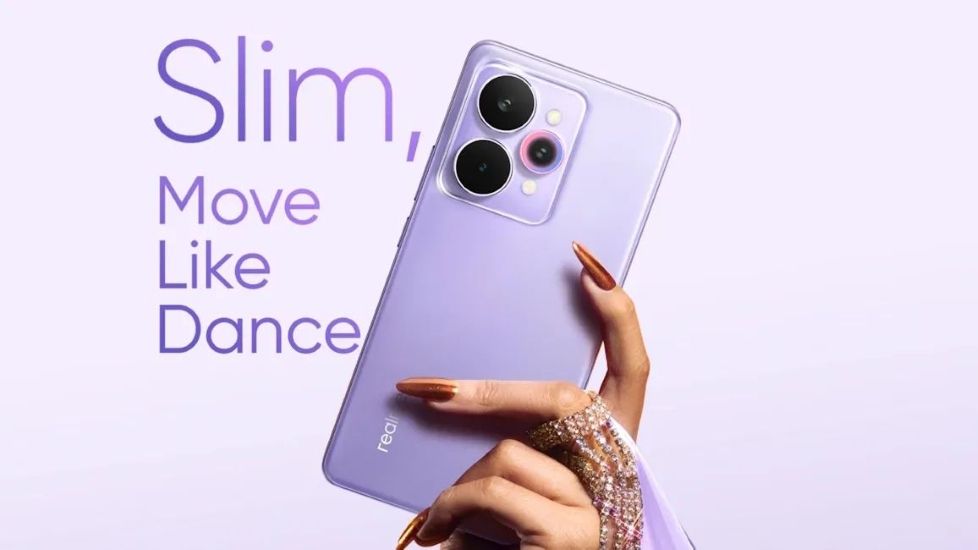 Realme 15 Pro in purple colourway