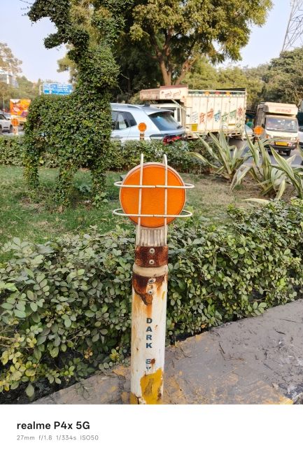 Realme P4x main photo of a reflector Realme P4x main photo of a reflector