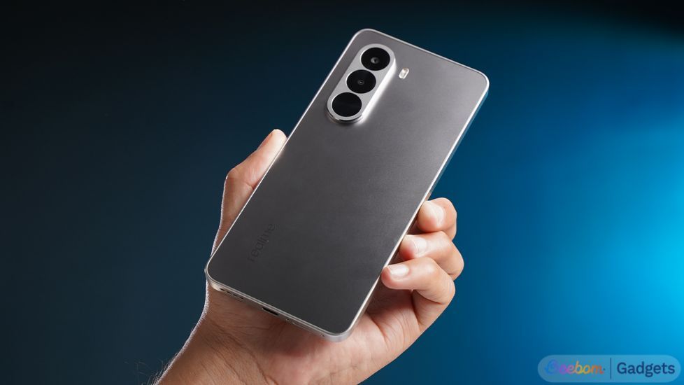 Realme P4x from the back