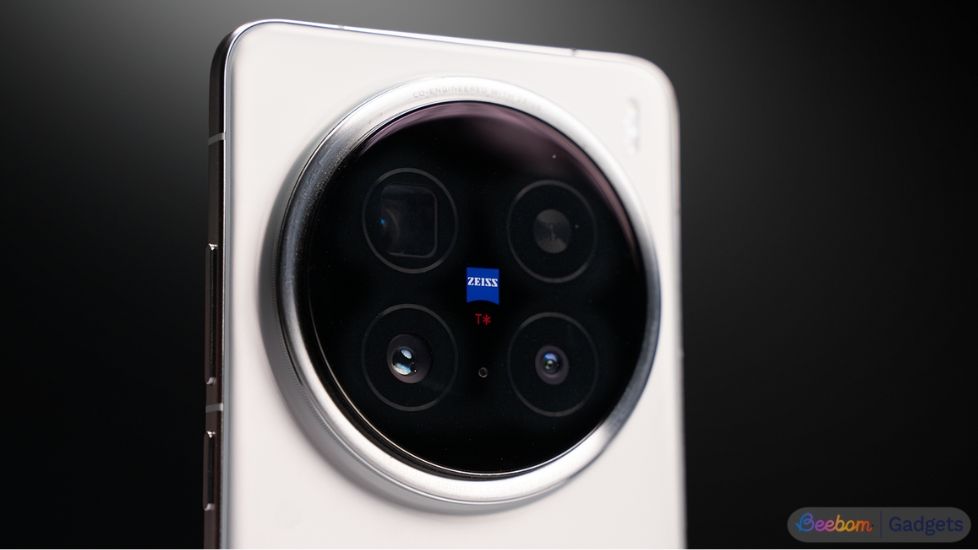 Vivo X300 closeup with Zeiss t* coating