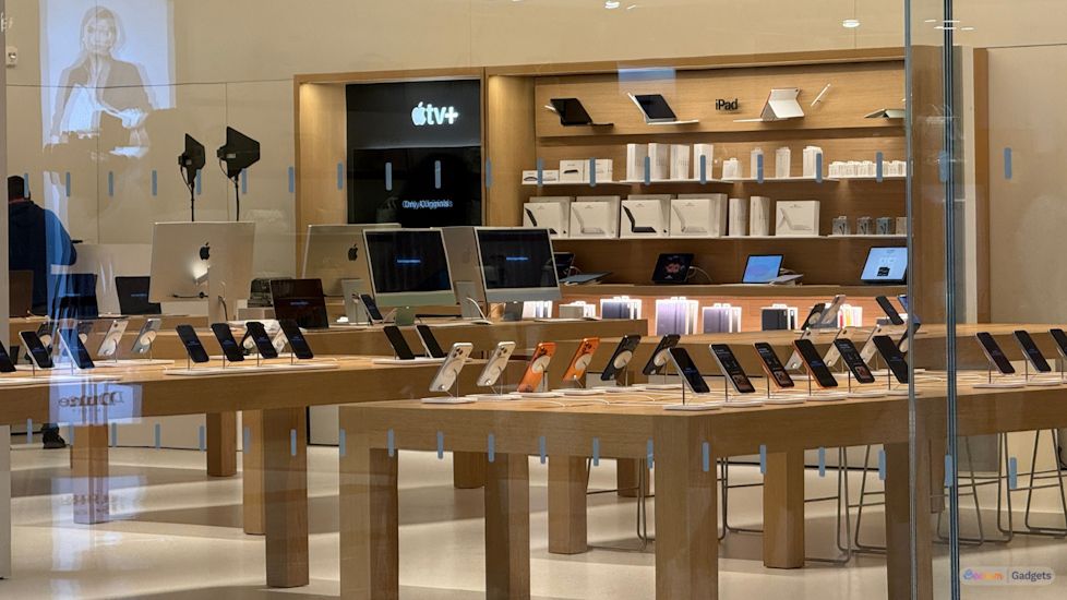 Inside Apple Noida Store DLF Mall of India Inside Apple Noida Store DLF Mall of India