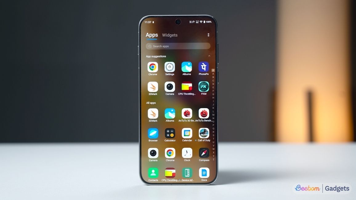 App Drawer shown on Vivo X300 Pro Display App Drawer shown on Vivo X300 Pro Display