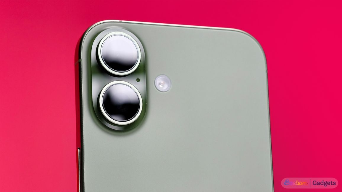 shot of a hand holding the iPhone 17 showing the rear main cameras shot of a hand holding the iPhone 17 showing the rear main cameras