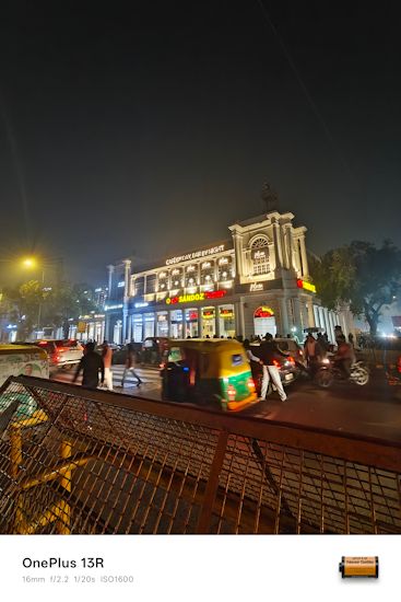 OnePlus 13R 16mm night shot street OnePlus 13R 16mm night shot street