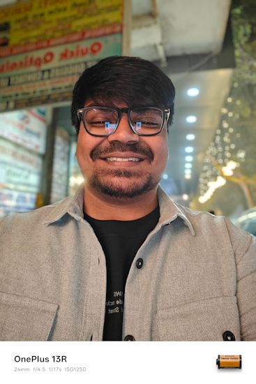 OnePlus 13R night time selfie OnePlus 13R night time selfie