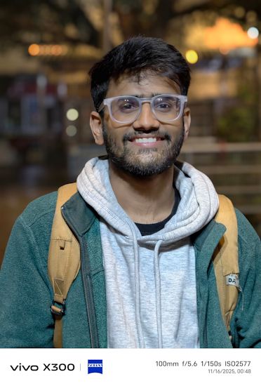 Vivo X300 night portrait shot