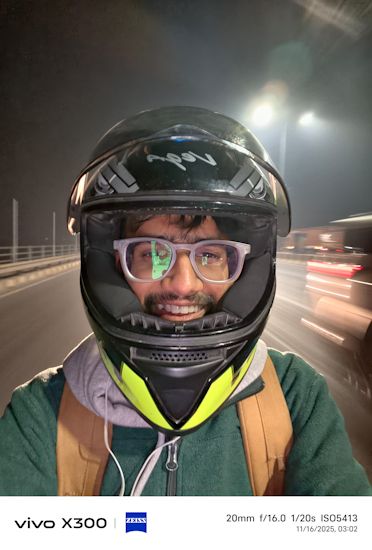 Vivo X300 selfie outdoors