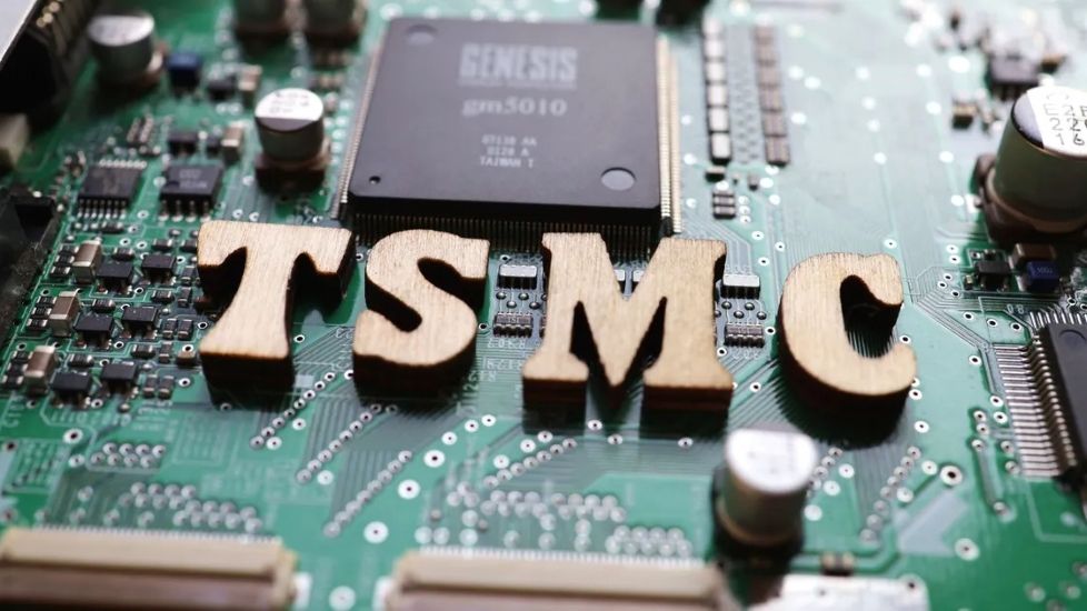 TSMC chipset closeup with a controller visible