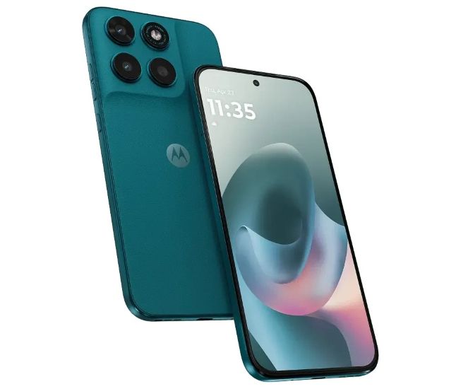 Motorola G77 in shaded spruce colourway