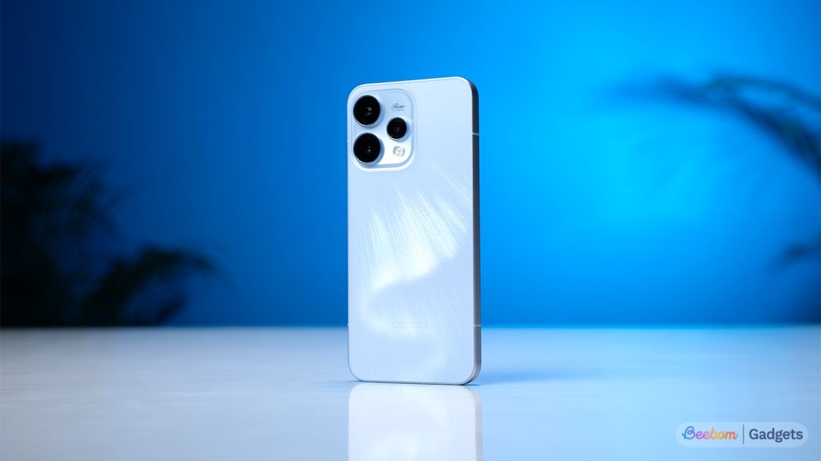 Oppo Reno 15 Design 1