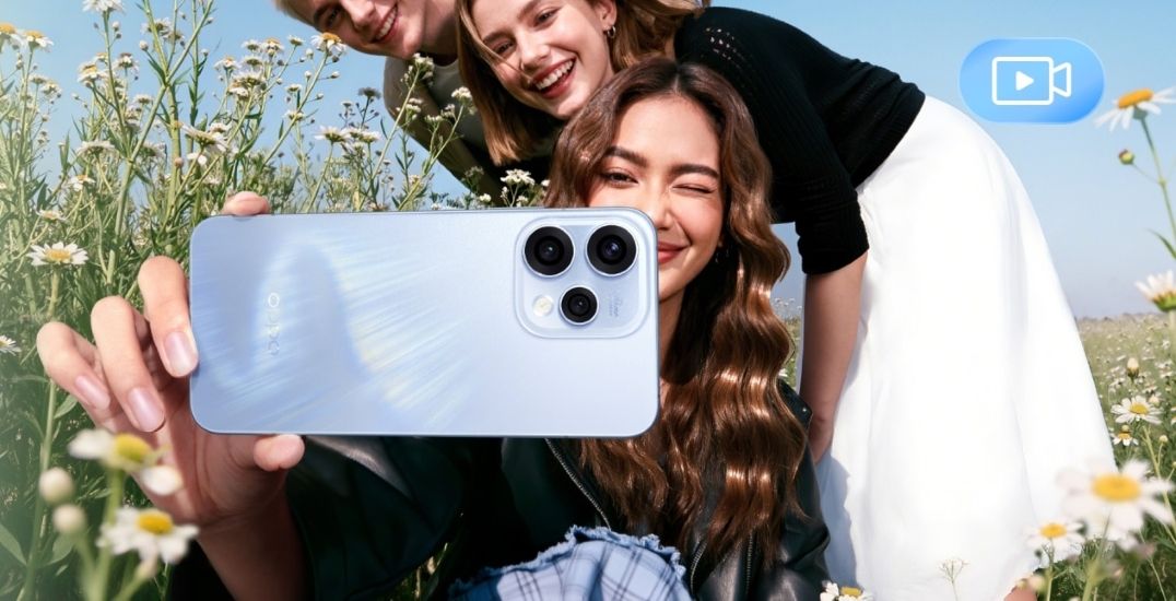 Oppo Reno 15 in Blue colour from the back Oppo Reno 15 in Blue colour from the back