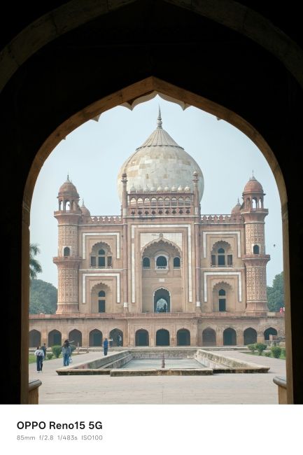 Oppo Reno 15 periscope shot 6