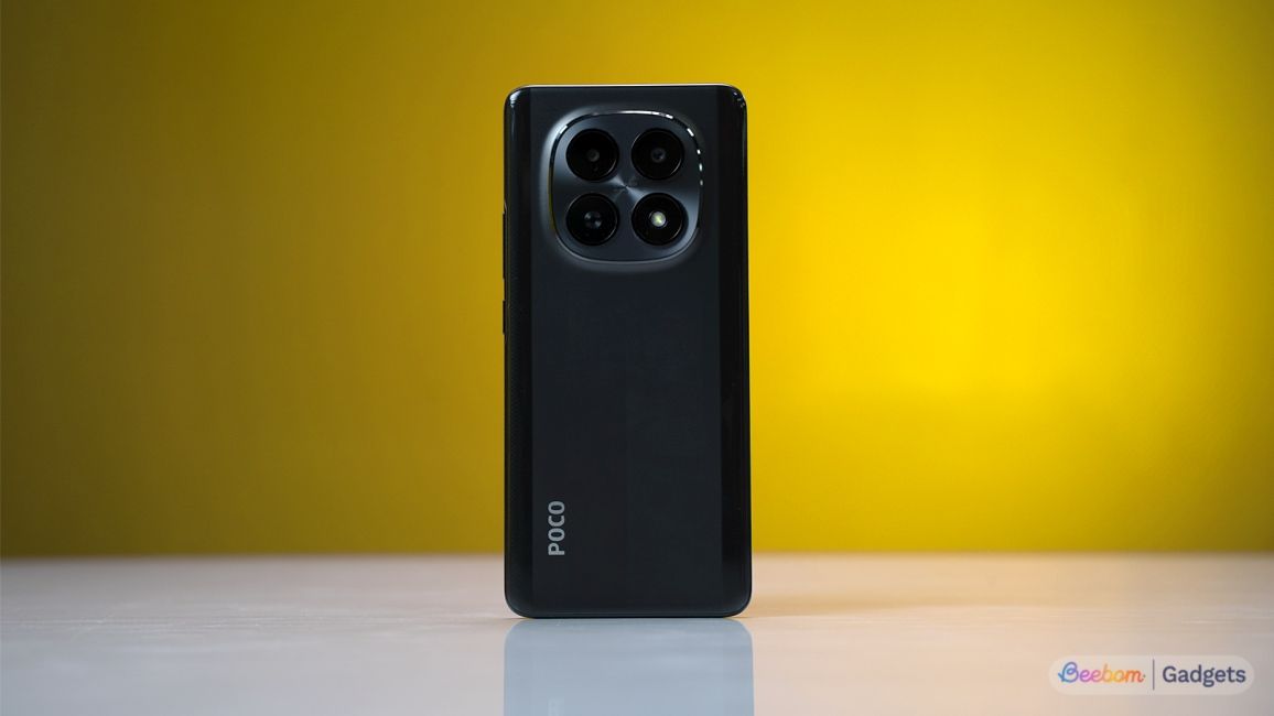 POCO M8 design from the back