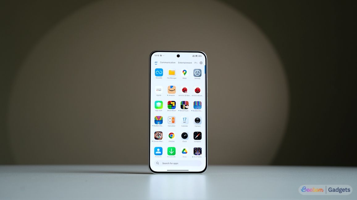 Redmi Note 15 Pro home screen showcase