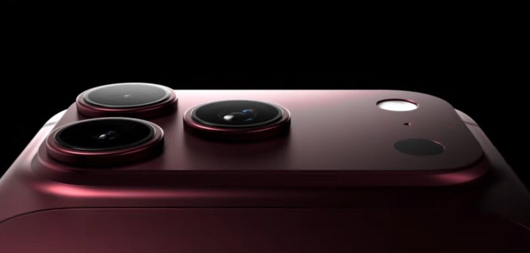 iPhone 18 Pro render in burgundy