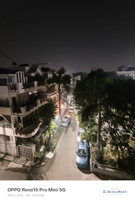 Oppo Reno 15 Pro Mini 16mm street shot night Oppo Reno 15 Pro Mini 16mm street shot night