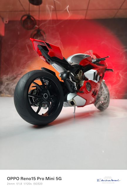 Reno 15 Pro Mini bike shot Reno 15 Pro Mini bike shot