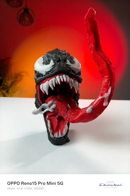 Reno 15 Pro Mini Venom shot Reno 15 Pro Mini Venom shot