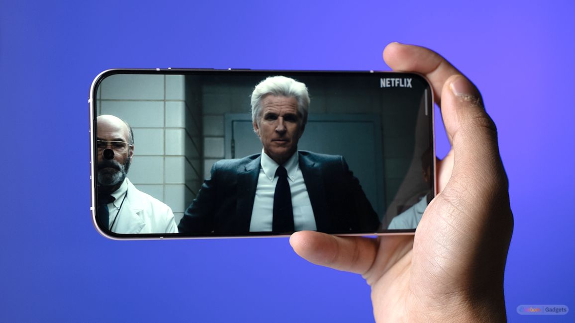 Oppo Reno 15 Pro Mini watching Stranger Things Oppo Reno 15 Pro Mini watching Stranger Things