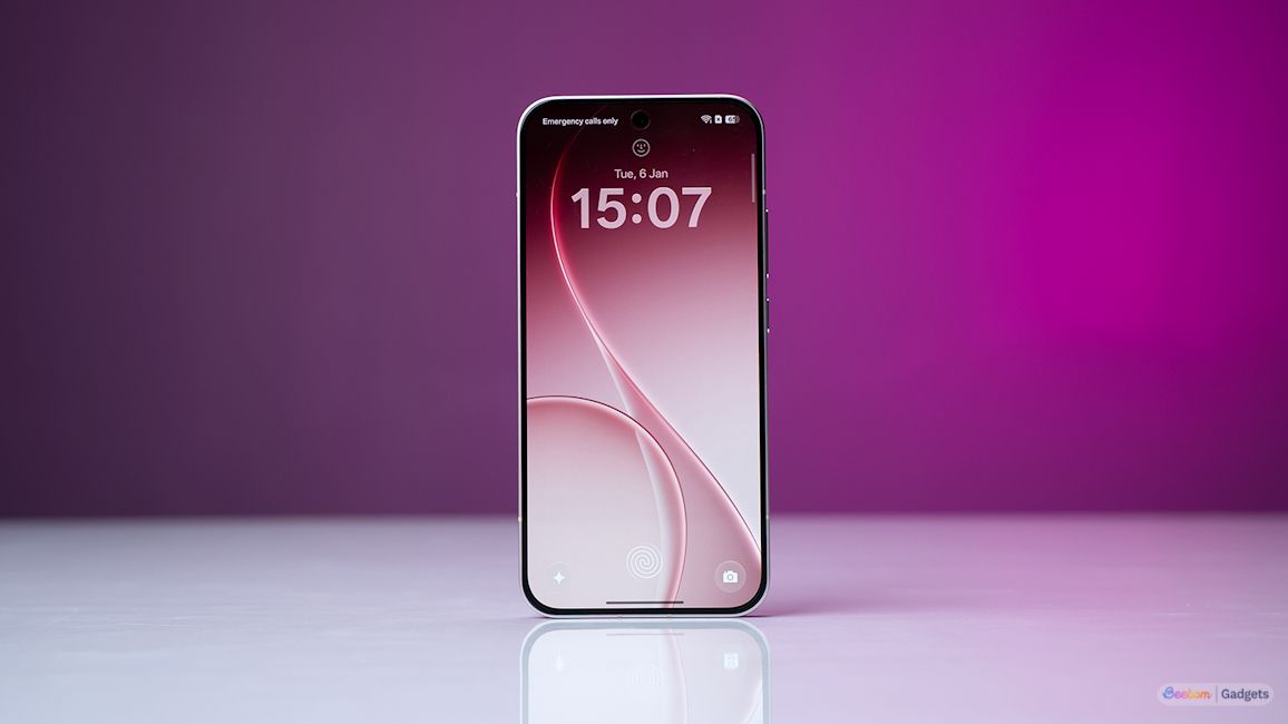 Oppo Reno 15 Pro Mini display showcased Oppo Reno 15 Pro Mini display showcased