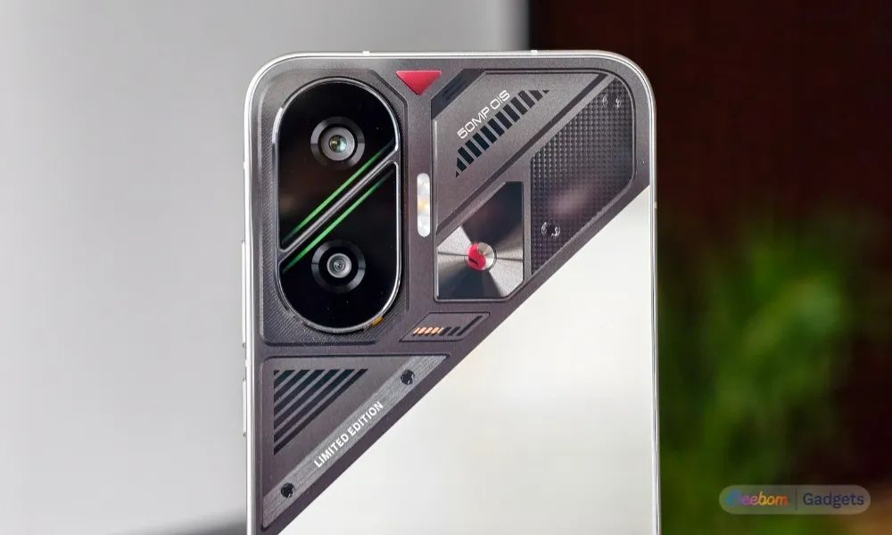 Poco F7 camera closeup