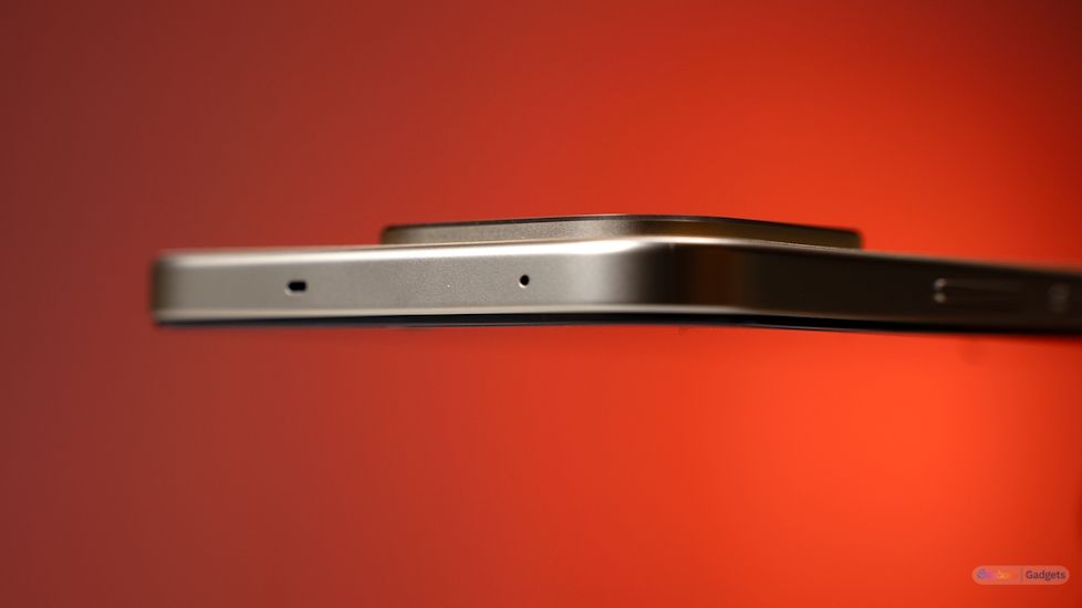 Realme 16 Pro camera module bump