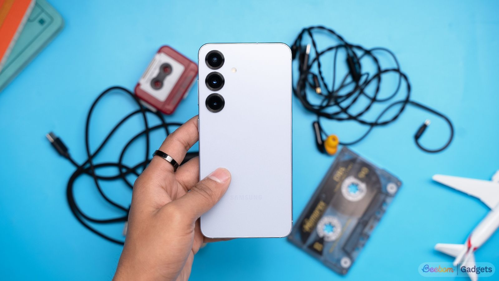 Why 5 Years of Smartphone Updates Is Now the Absolute Bare Minimum thumbnail