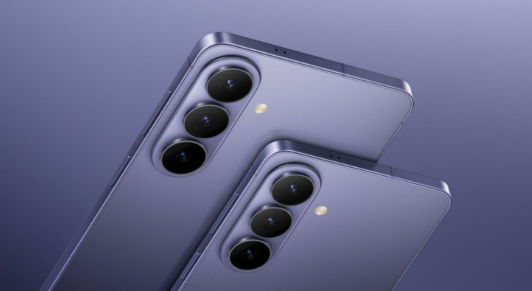 Samsung Galaxy S26 and S26+from the back