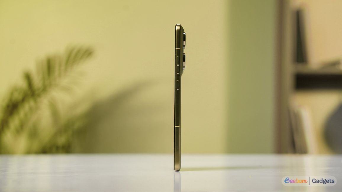 Motorola Signature slim design showcase