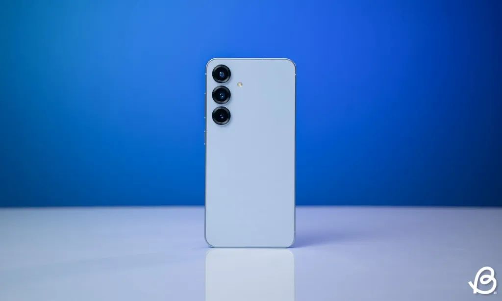 Galaxy S25 in blue colourway from the back