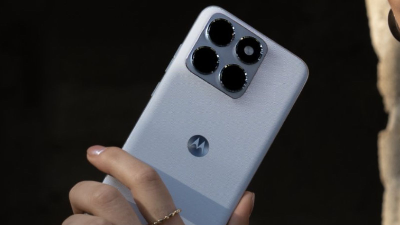 Motorola Edge 70 Fusion Leaked Promo Points to a Massive 7,000mAh Battery and Snapdragon 7s Gen 4 thumbnail