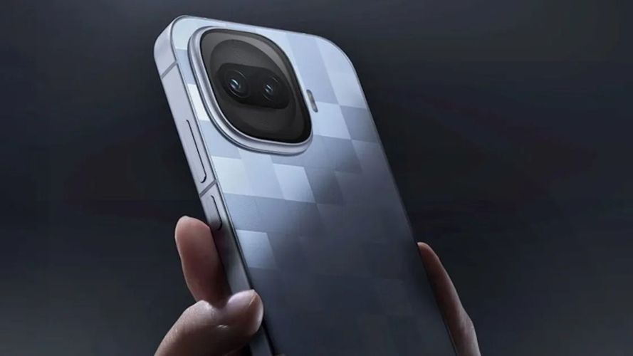 iQOO 15R held from the back