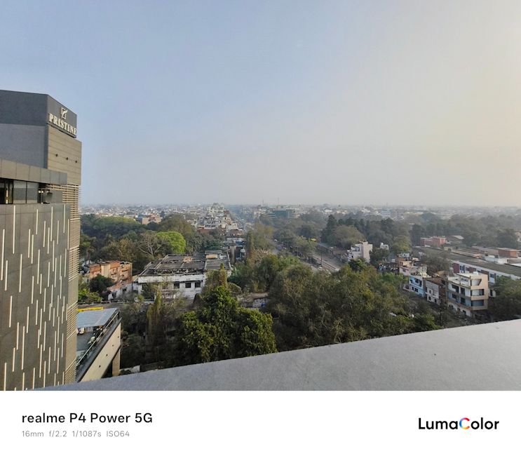 Realme P4 Power 16mm shot city Realme P4 Power 16mm shot city