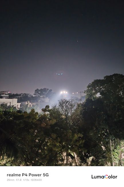 Realme P4 Power 26mm light night shot Realme P4 Power 26mm light night shot